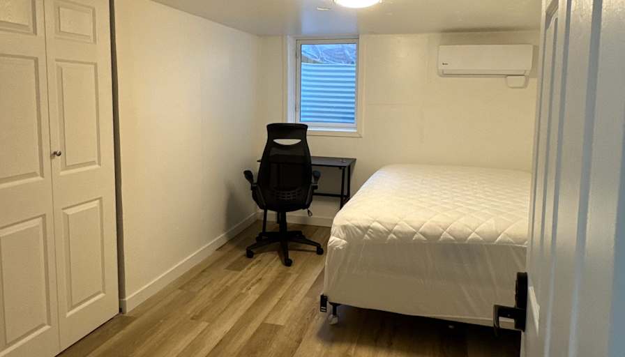 Denis's room