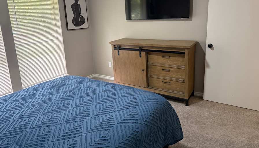Dominique P Bredy's room