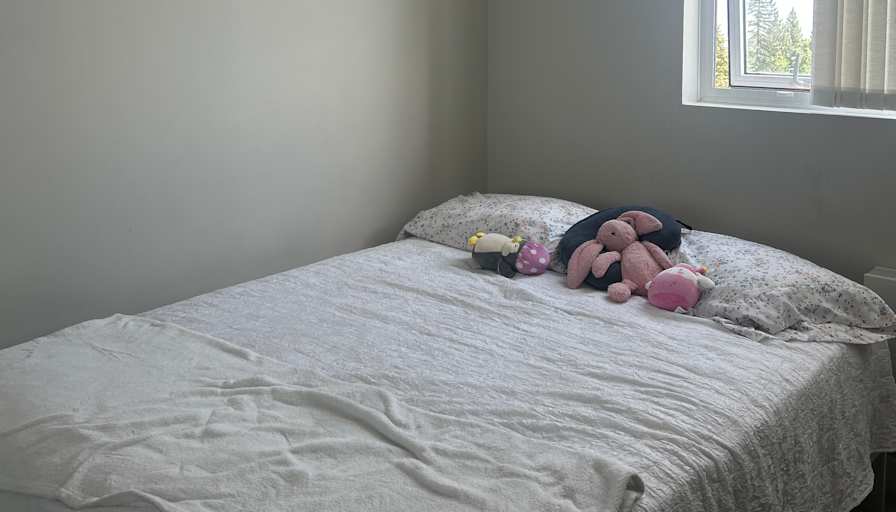 Mika Sanchez's room