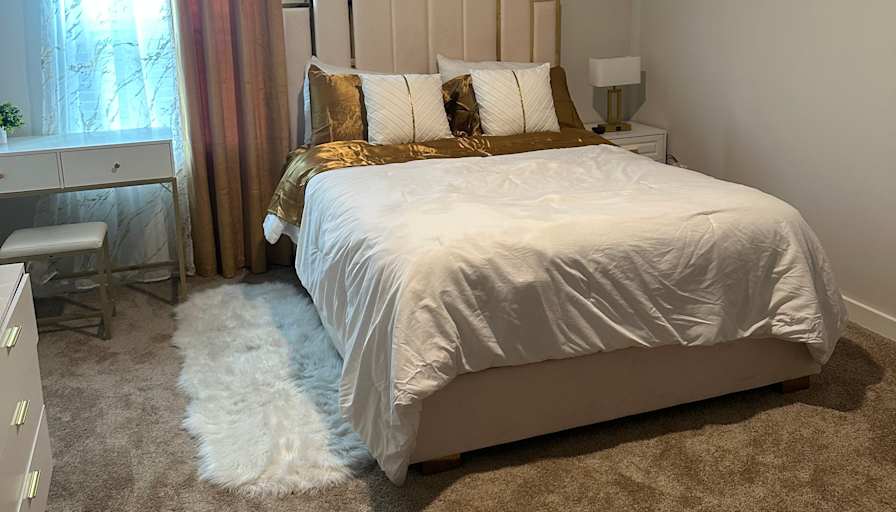 Amoya's room