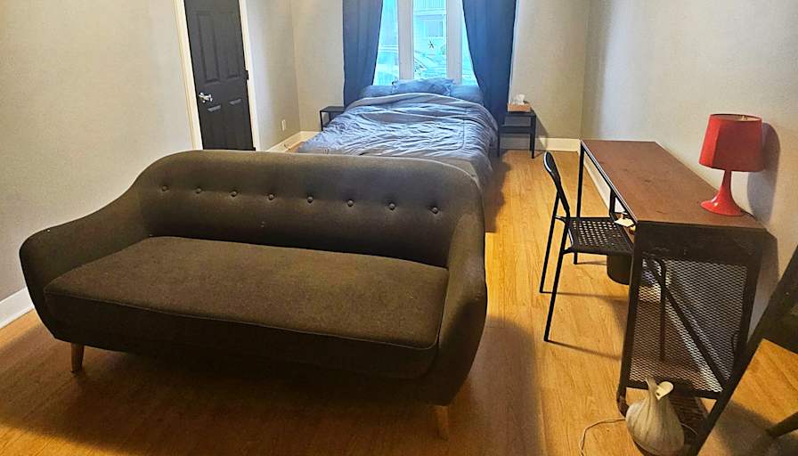 Lysandra Clement's room