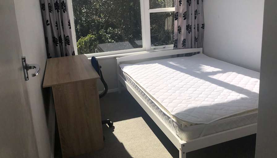 Kang's room
