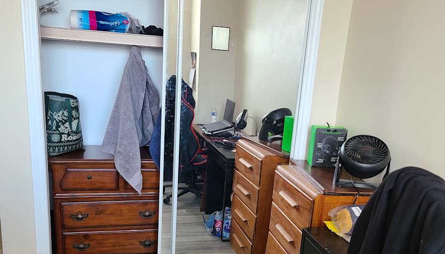 Ron's room
