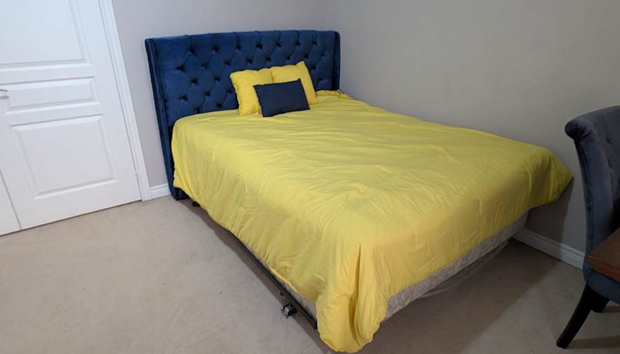 Jo's room