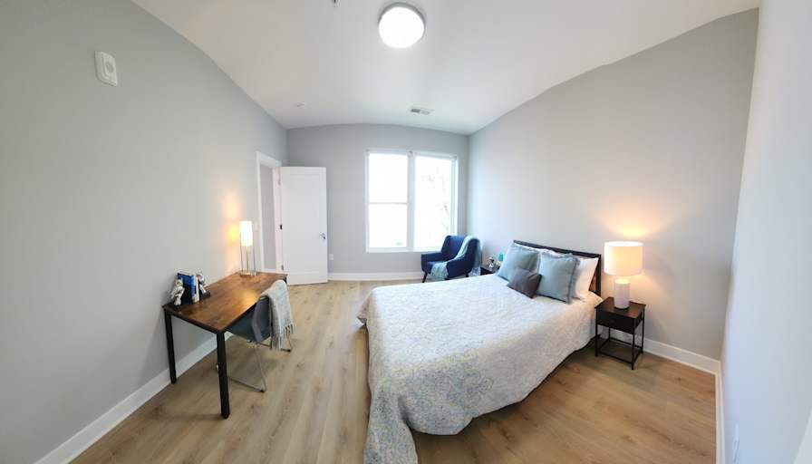 Tee's room