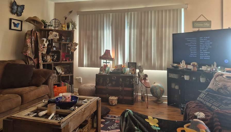 Jen's room