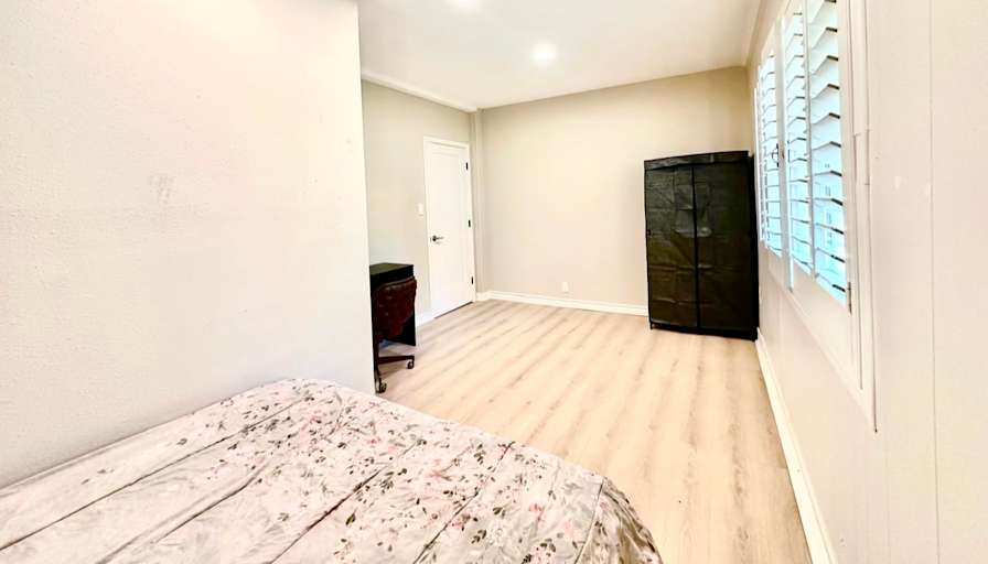 Ric's room