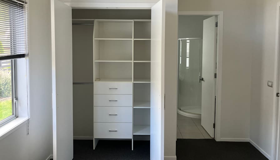 Allan Struthers's room