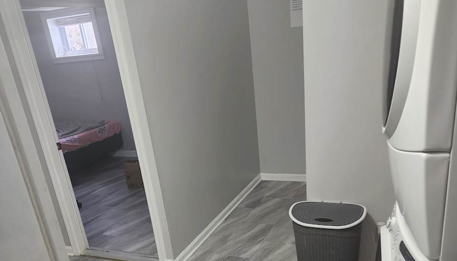 GUY ODODI's room
