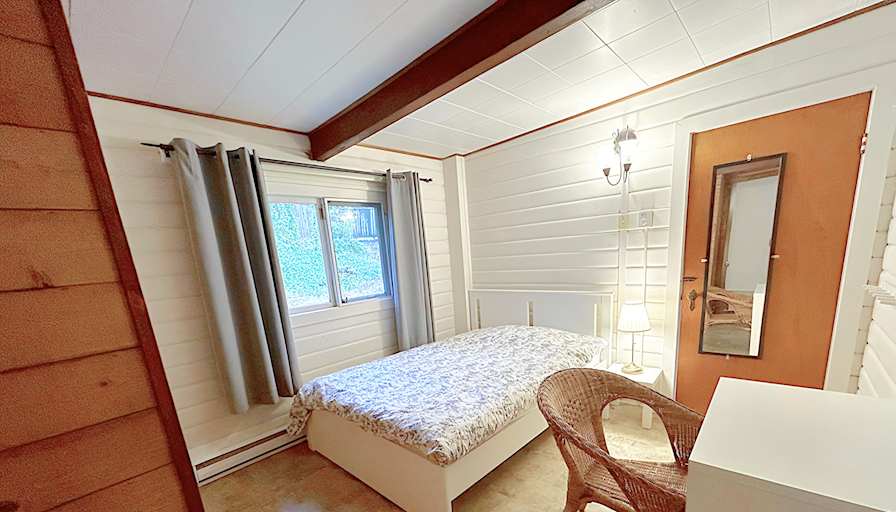 Shahram's room