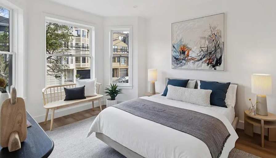 Lois's room