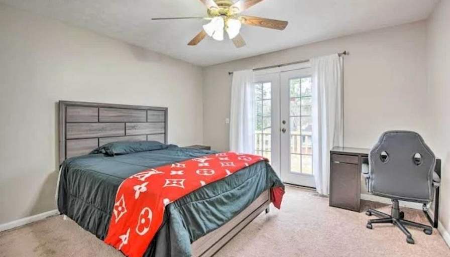PadSplit's room