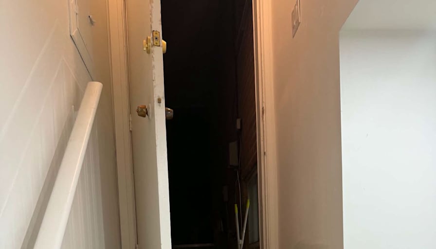 Saida's room
