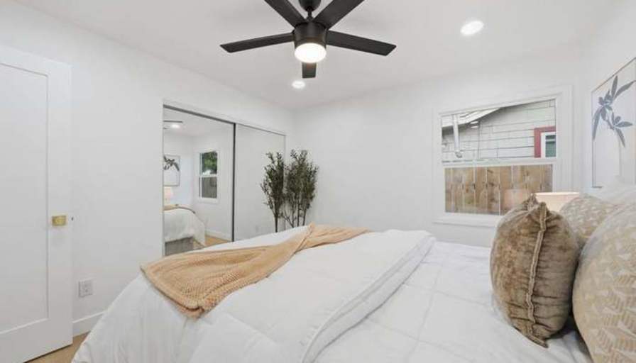 Suzana's room