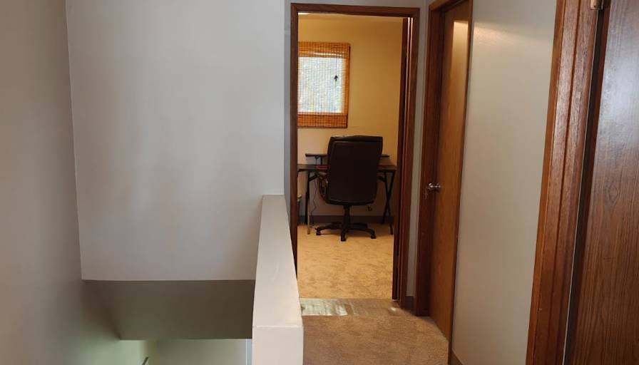 Youssef Luke Khanjari's room