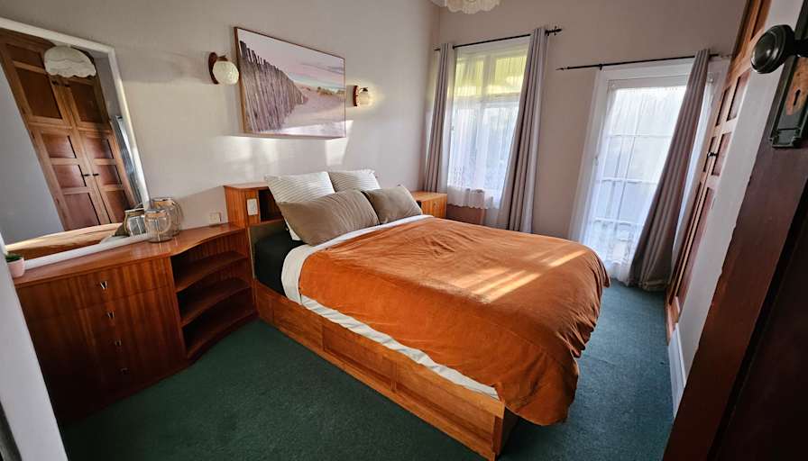 Larissa's room