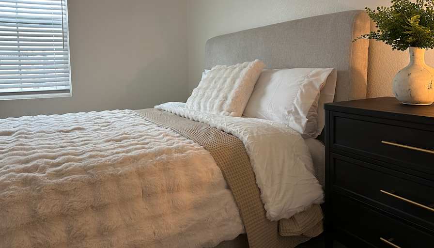 Gracie Davis's room