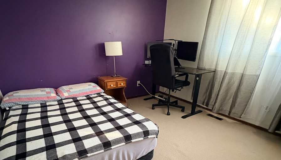 Jun's room