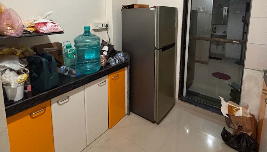 Manav Shinde's room