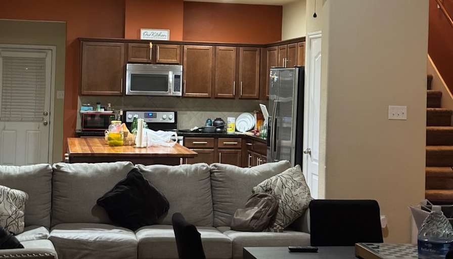 Bobby J Smith's room