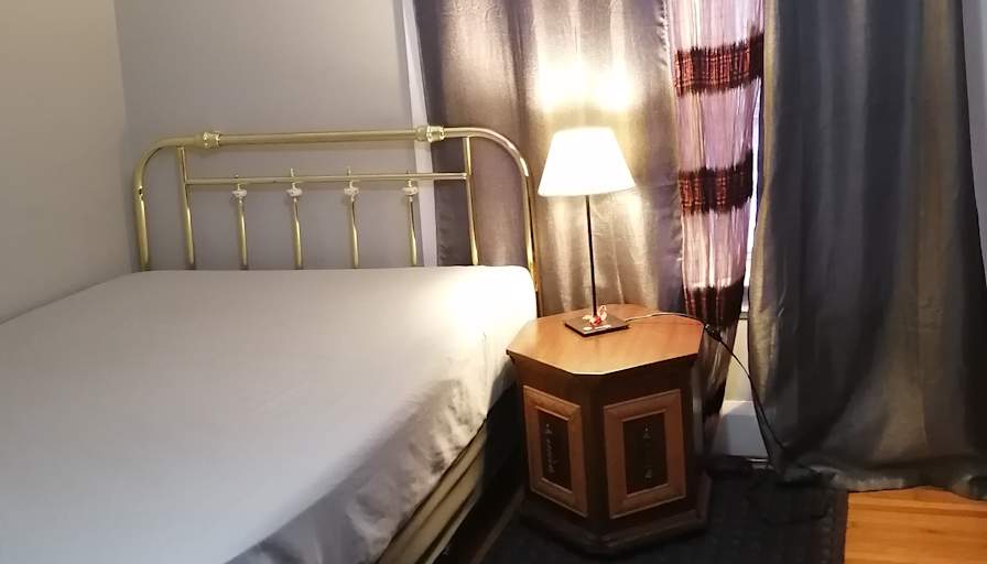 Alice.'s room
