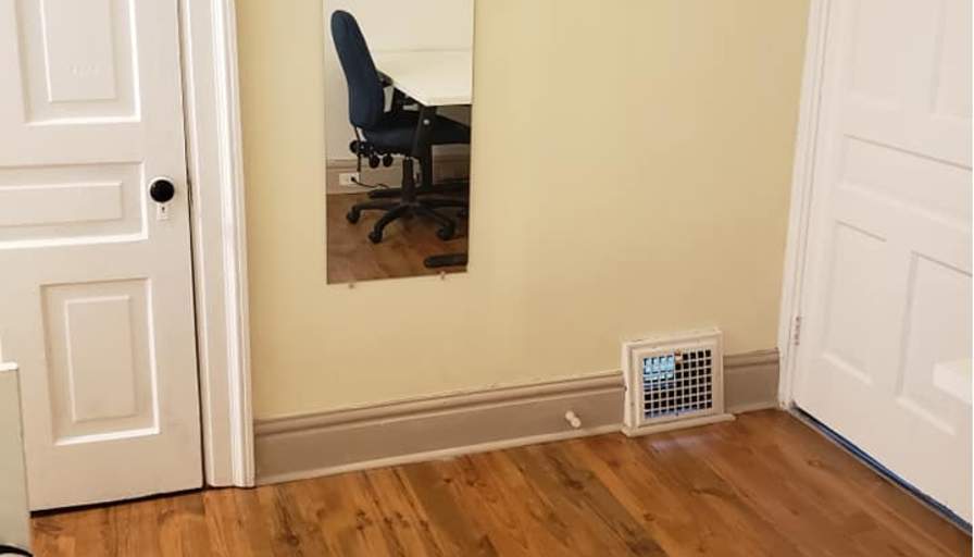 Kelly's room