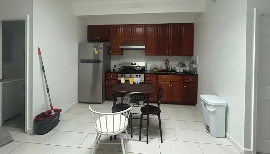 Anushree Kulkarni's room