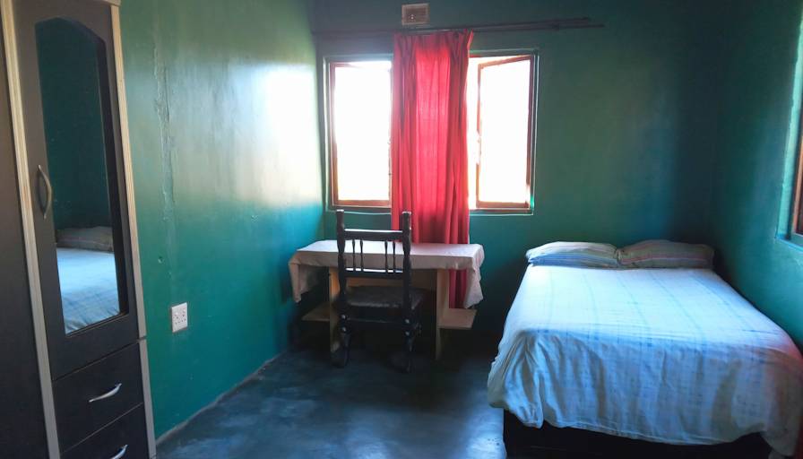 Aureyn's room