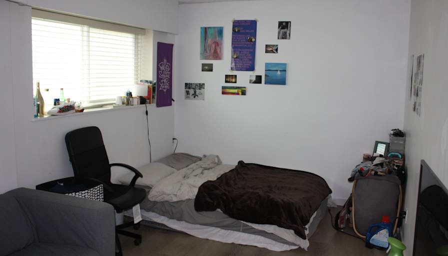 Mateo's room