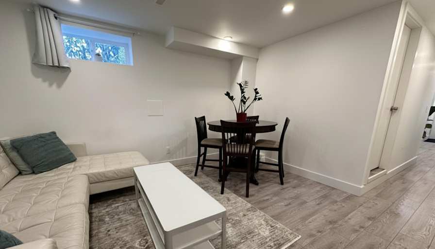 Nav's room