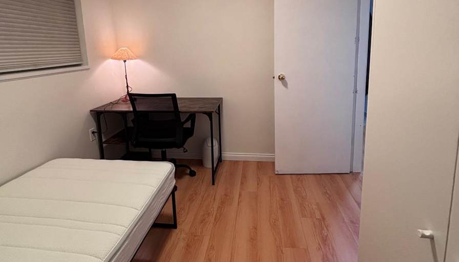 Desmond Chow's room