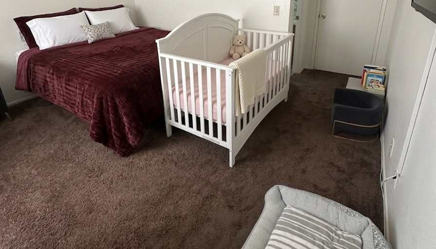 Mauricio's room