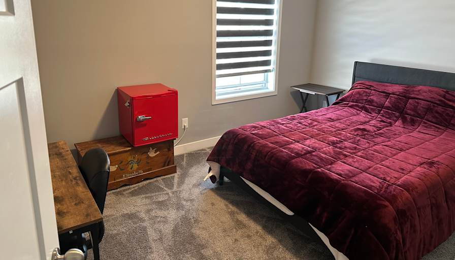 Kimyatz's room