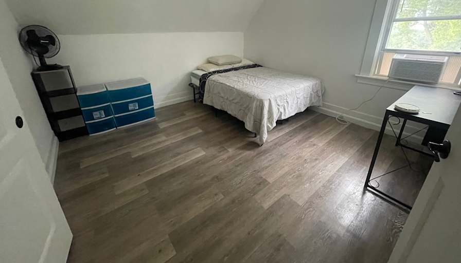 Anell's room