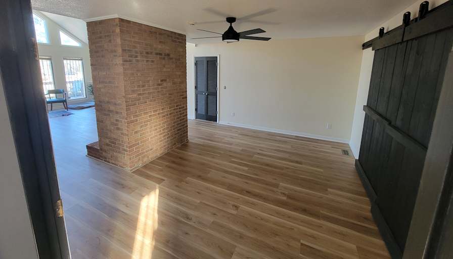 Luis's room