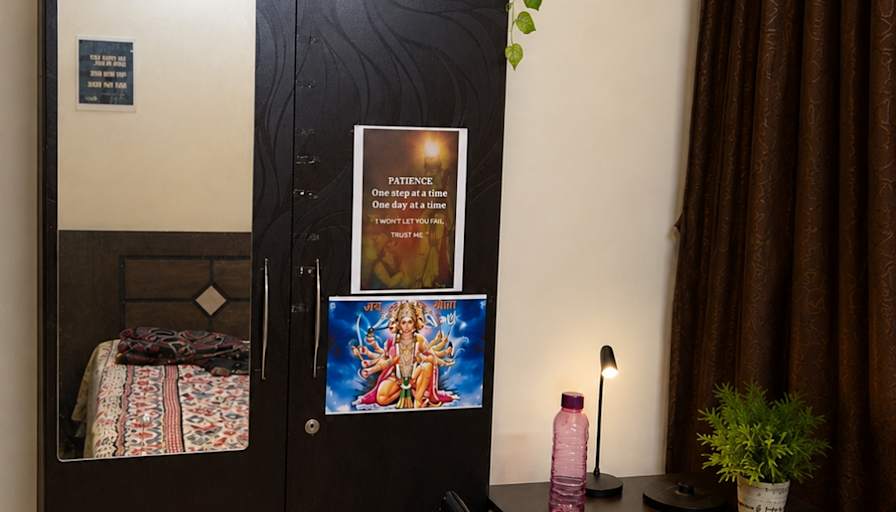 Anand Nagre's room