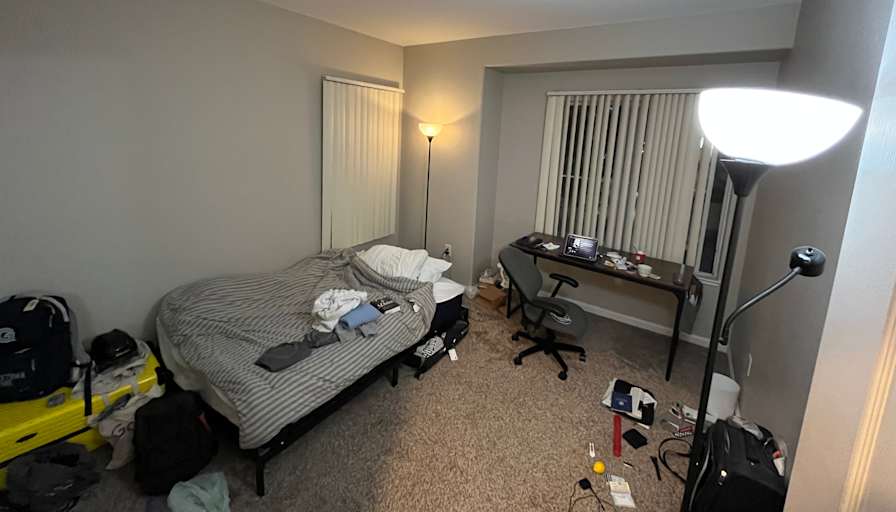 Atsushi's room