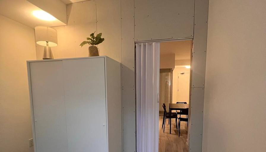 Emre's room