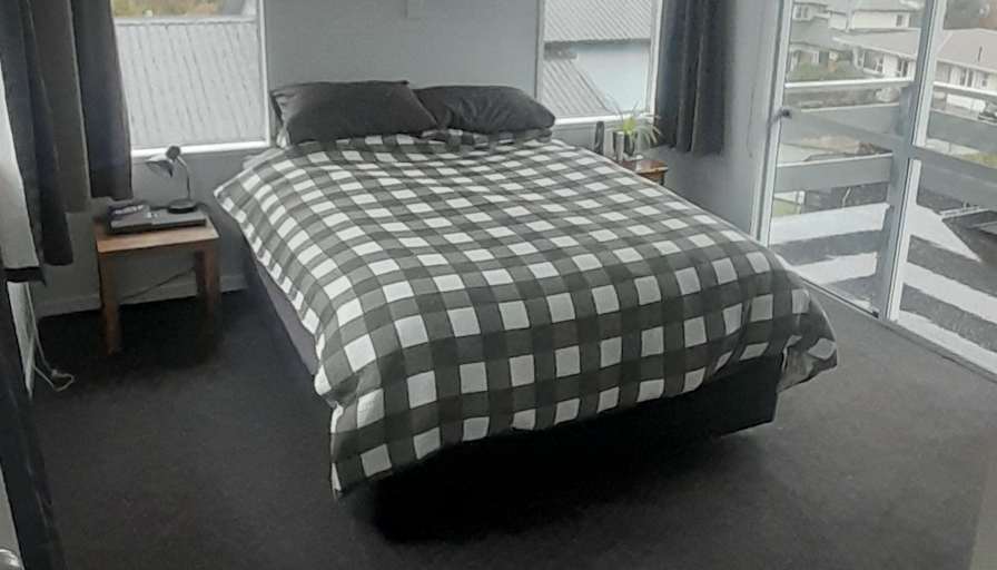 steve kenny's room