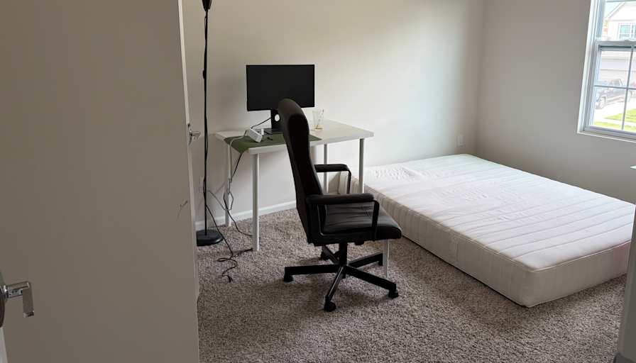 Jianing's room