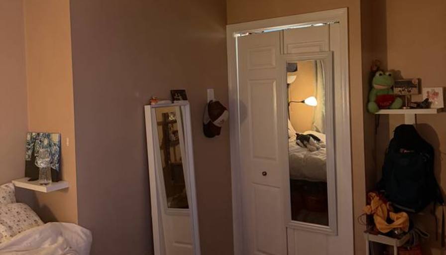 Ava's room