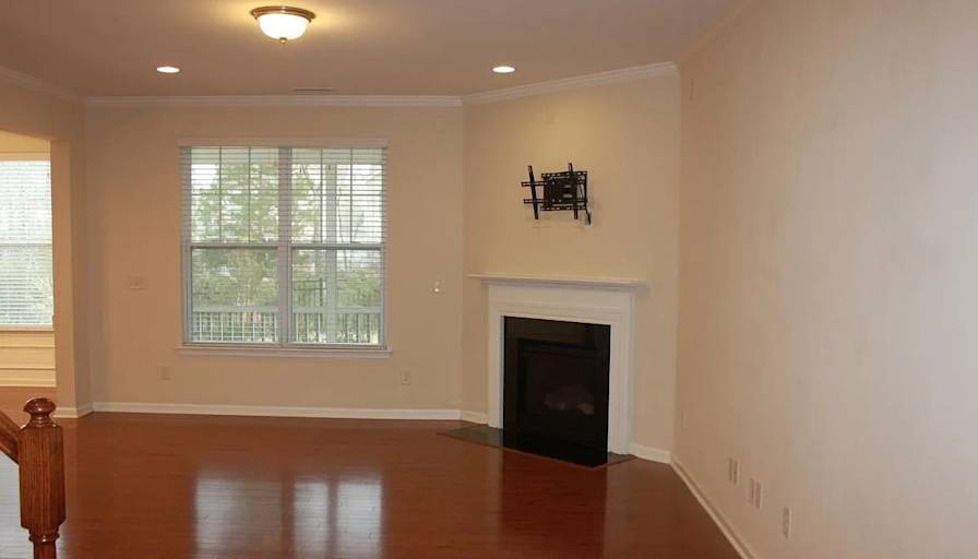 Alcove Rooms's room