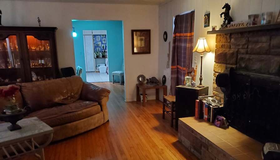 Linda's room