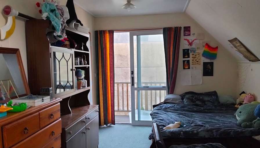 Hannah's room