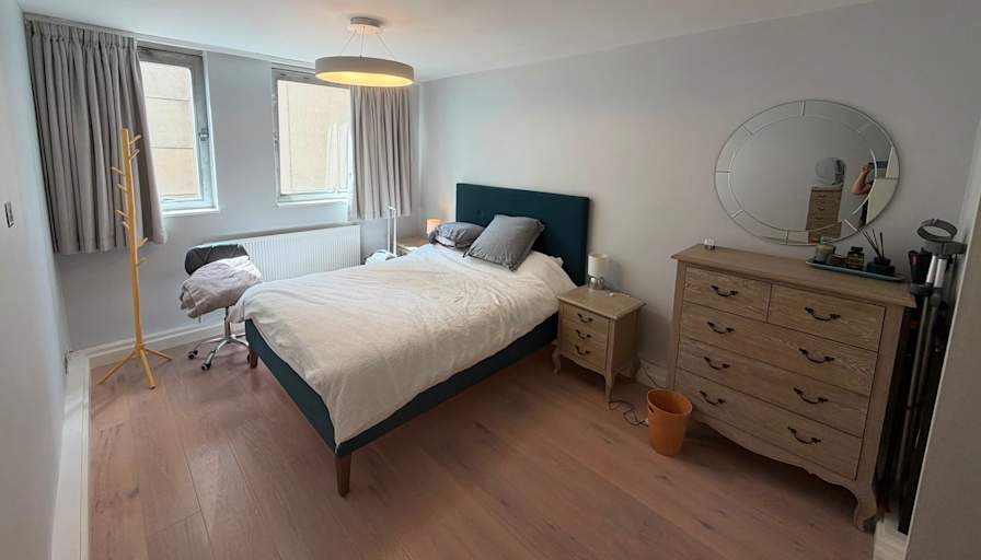 Felix's room