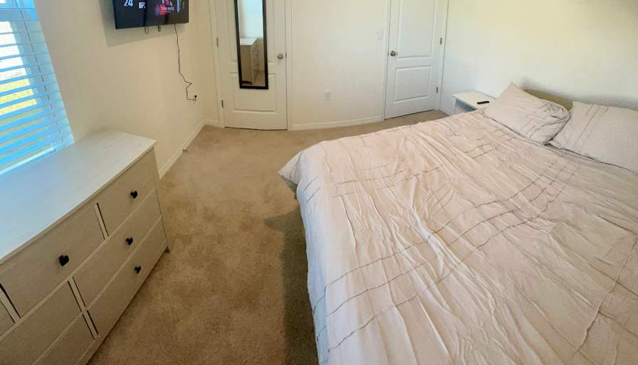 Stephanye's room