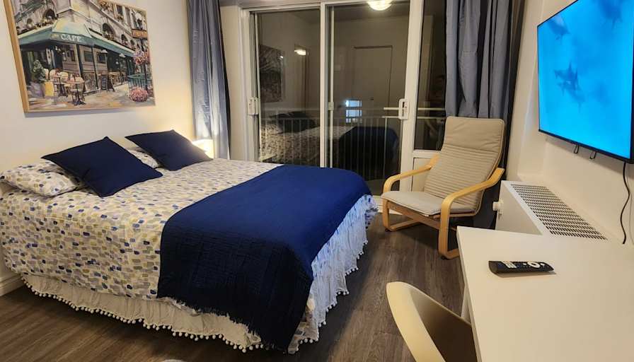Serdar's room