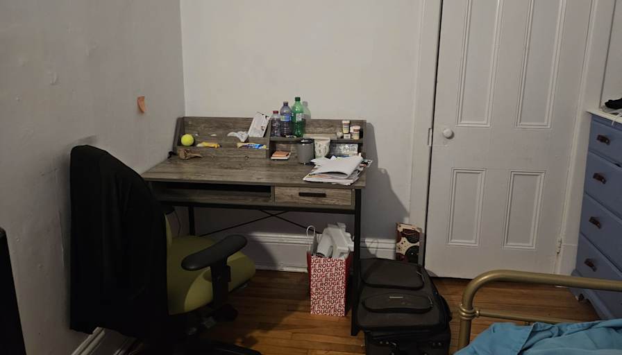 Dania's room
