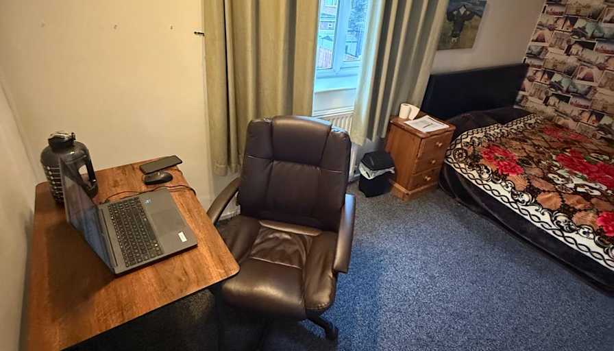 Salman's room