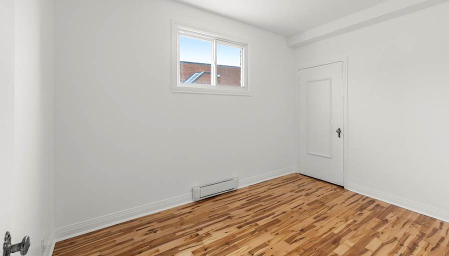 Cassandra Dare's room